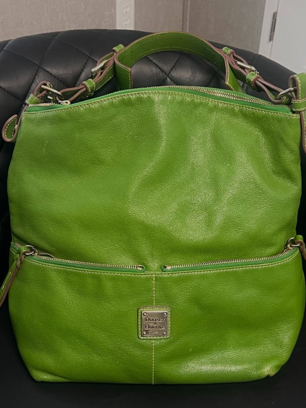 Dooney & Bourke 1975 or Signature / Anniversary 1975